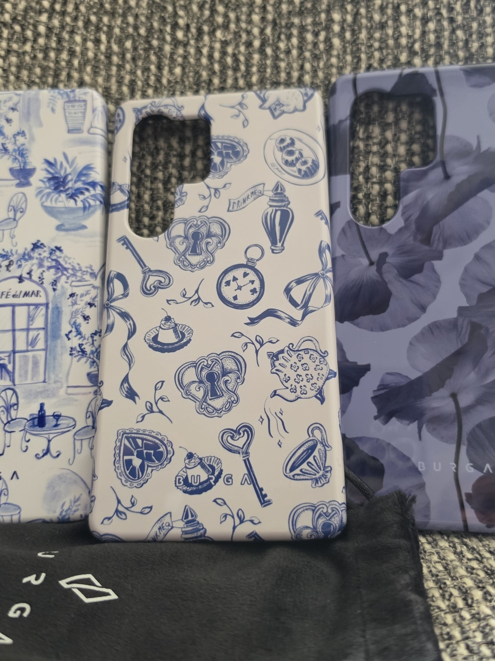 Burgaze White & Blue Pattern Protective Phone Case